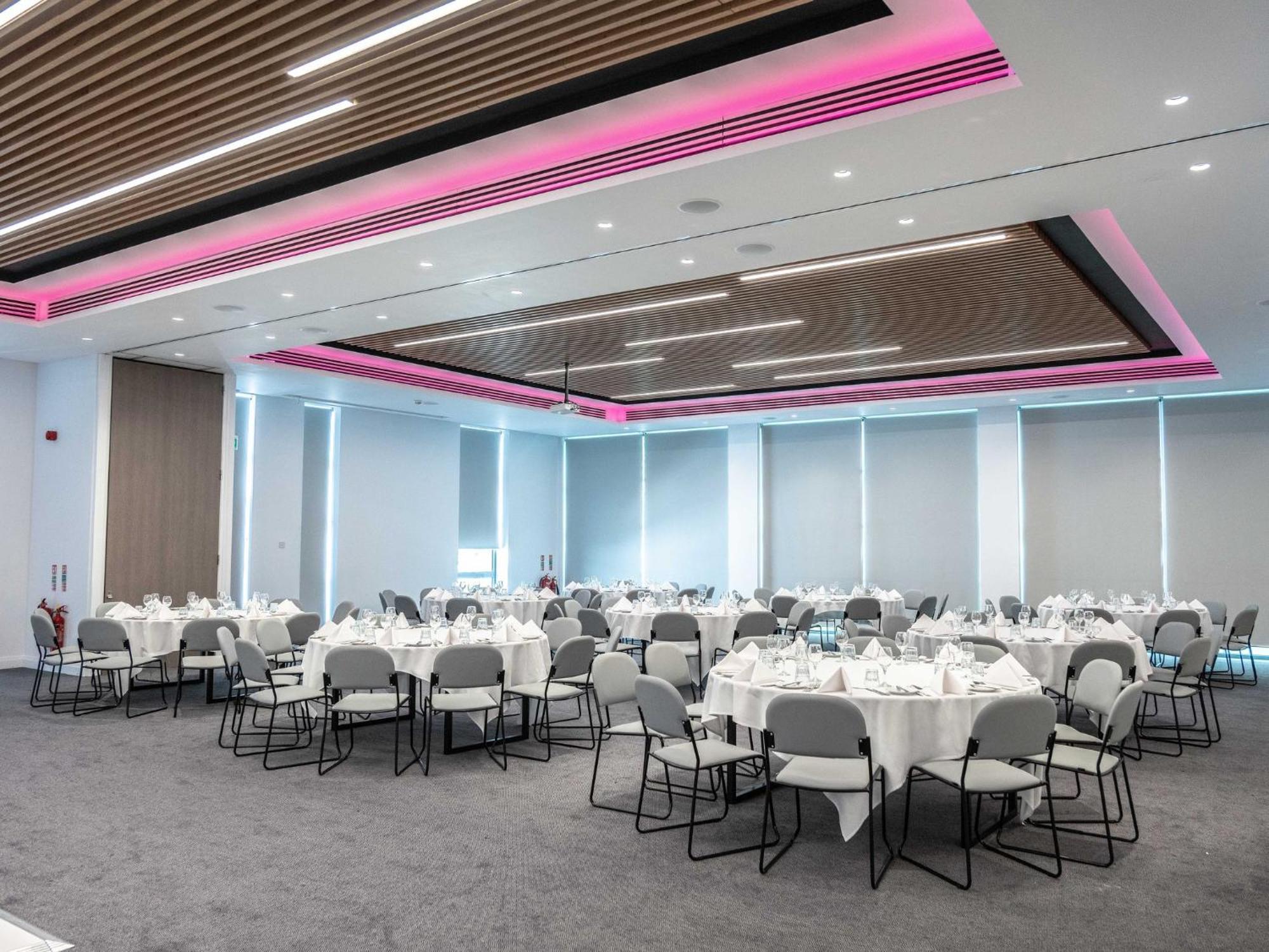 Holiday Inn Birmingham Airport - Nec By Ihg Bickenhill Exterior foto